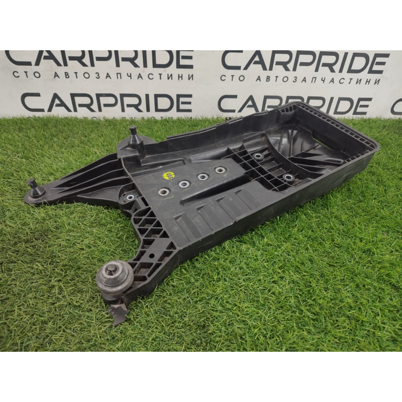 Площадка аккумулятора (кузов и элементы) Volkswagen Atlas 1 2019 3QF915331