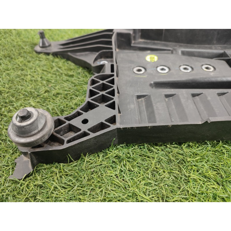 Площадка аккумулятора (кузов и элементы) Volkswagen Atlas 1 2019 3QF915331