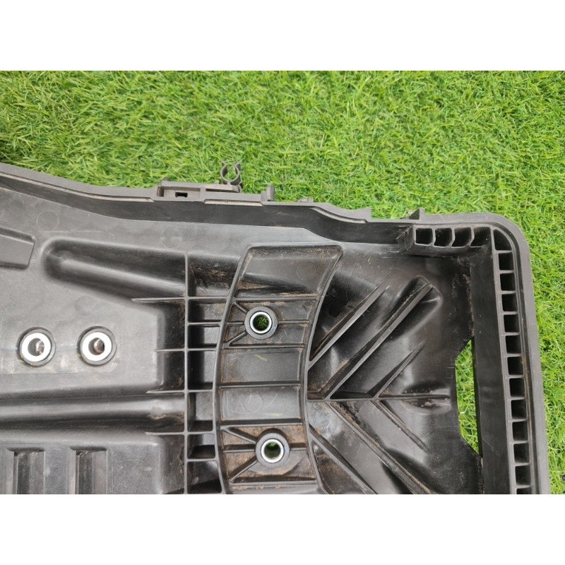 Площадка аккумулятора (кузов и элементы) Volkswagen Atlas 1 2019 3QF915331