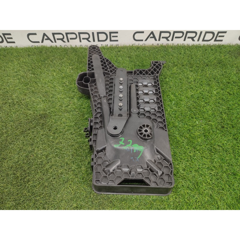 Площадка аккумулятора (кузов и элементы) Volkswagen Atlas 1 2019 3QF915331