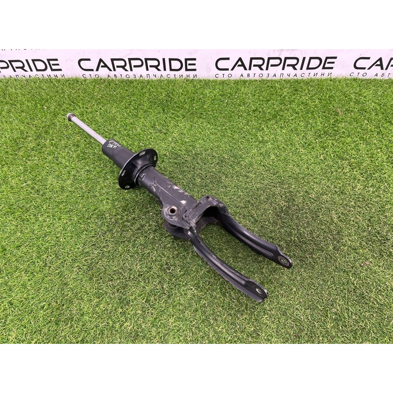 Амортизатор (подвеска) Volkswagen Touareg FL 2015 3.6 7P6413031AQ