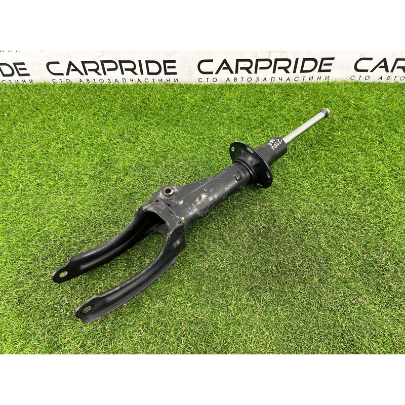 Амортизатор (подвеска) Volkswagen Touareg FL 2015 3.6 7P6413031AQ