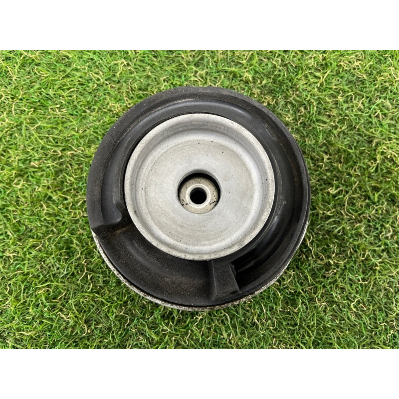 Опора стійки (підвіска) BMW 5-series G30 2017 2.0 B46B20 33506884486