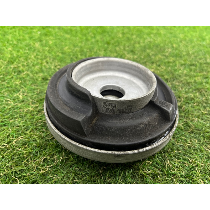 Опора стійки (підвіска) BMW 5-series G30 2017 2.0 B46B20 33506884486