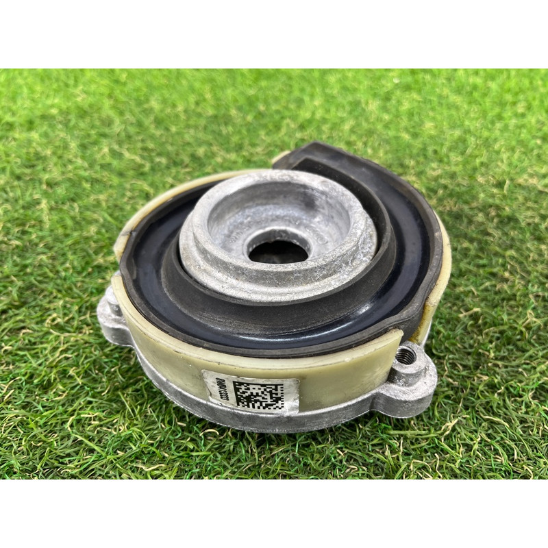 Опора стойки (подвеска) AUDI A4 B9 2017 2.0 8W0412377