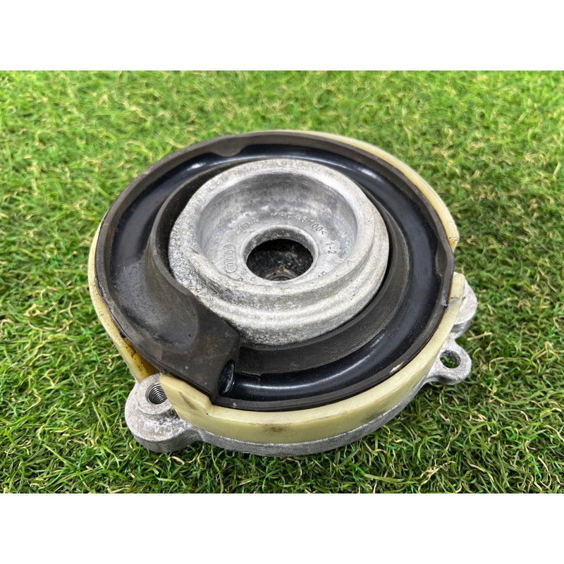 Опора стойки (подвеска) AUDI A4 B9 2017 2.0 8W0412377