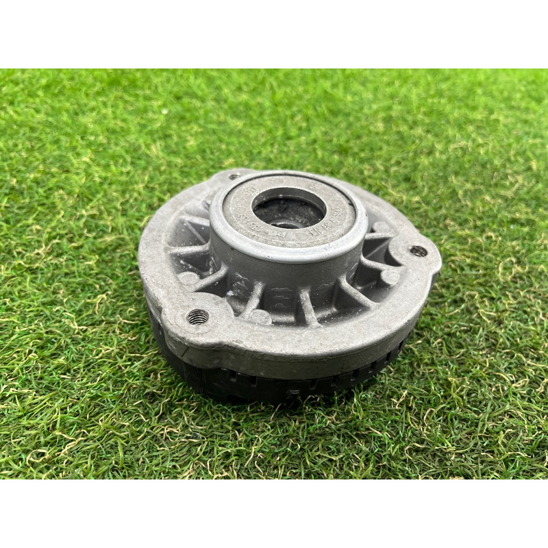 Опора стойки (подвеска) BMW X3 F25 2012 3.0 33506787178