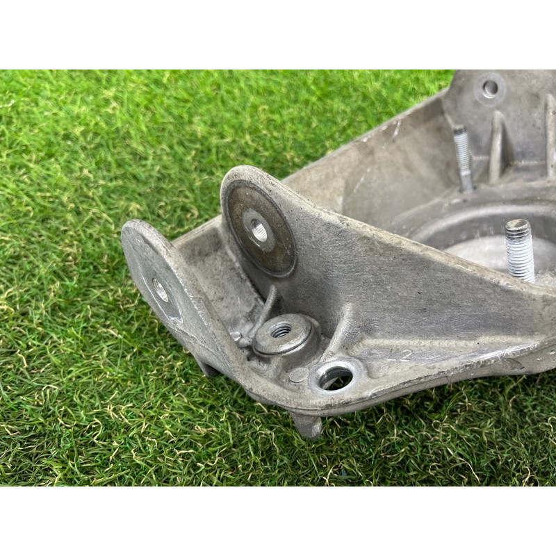 Опора стойки (подвеска) AUDI Q7 4L 2014 3.0 TFSi CTWB 7L0412391D