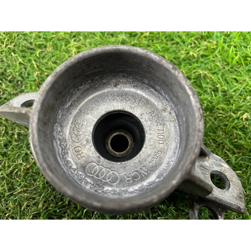 Опора стойки (подвеска) AUDI Q5 8R 2012 3.2 CALB 8K0513353E