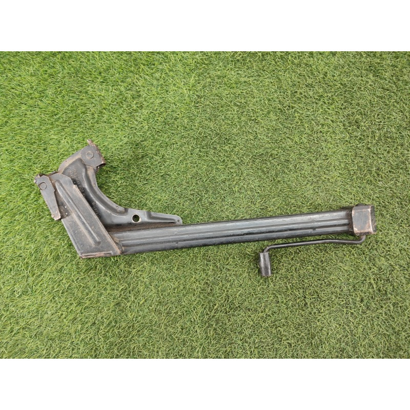 Домкрат (аксессуары) BMW 5-series E34 71122226742