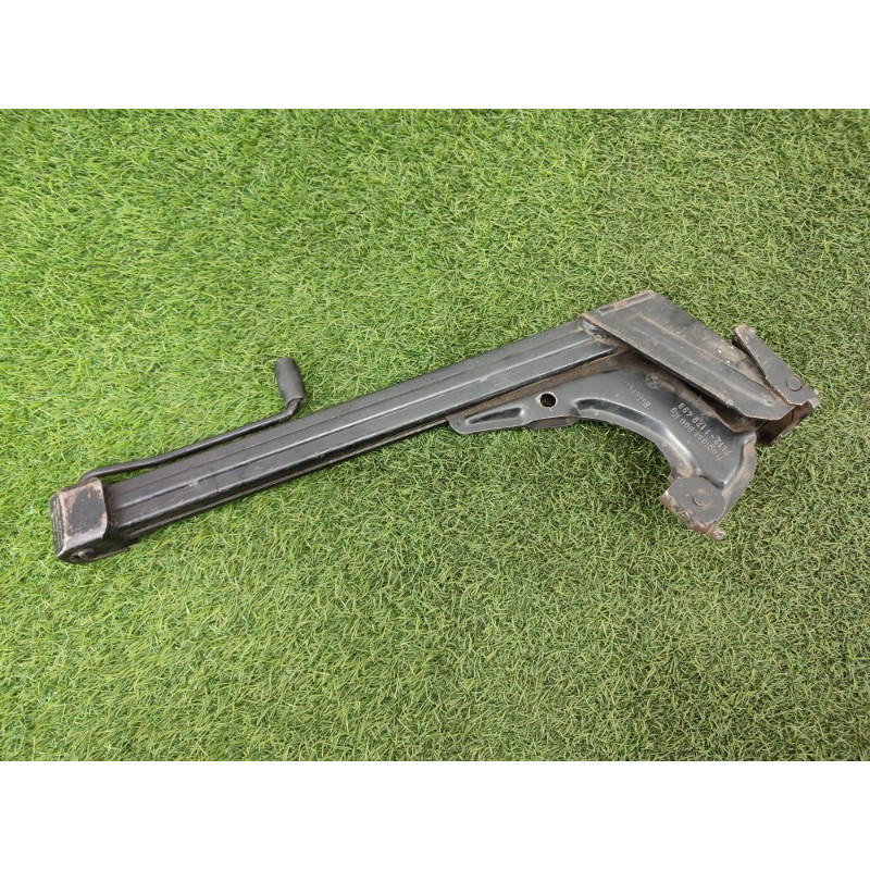 Домкрат (аксессуары) BMW 5-series E34 71122226742