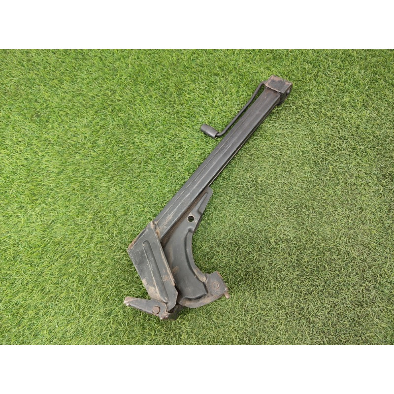 Домкрат (аксессуары) BMW 5-series E34 71122226742