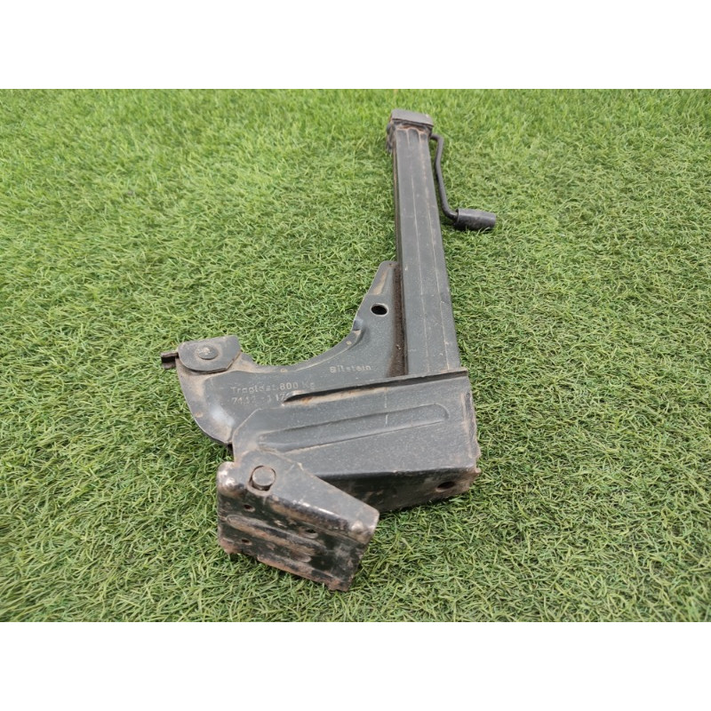 Домкрат (аксессуары) BMW 5-series E34 71122226742