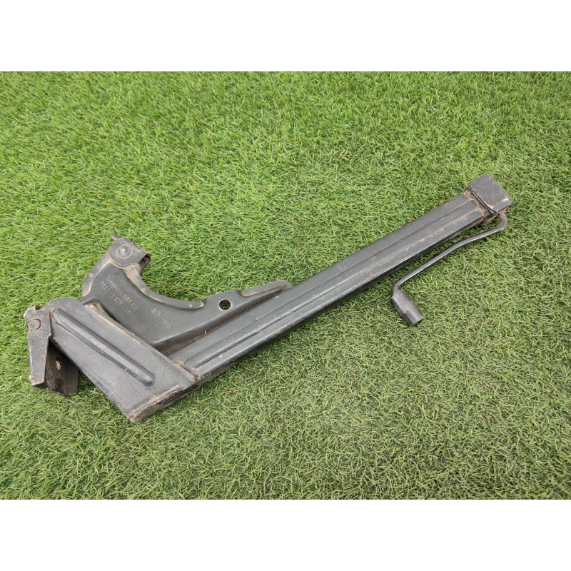 Домкрат (аксессуары) BMW 5-series E34 71122226742