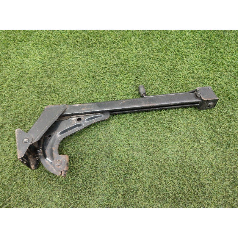 Домкрат (аксессуары) BMW 5-series E34 71121092414