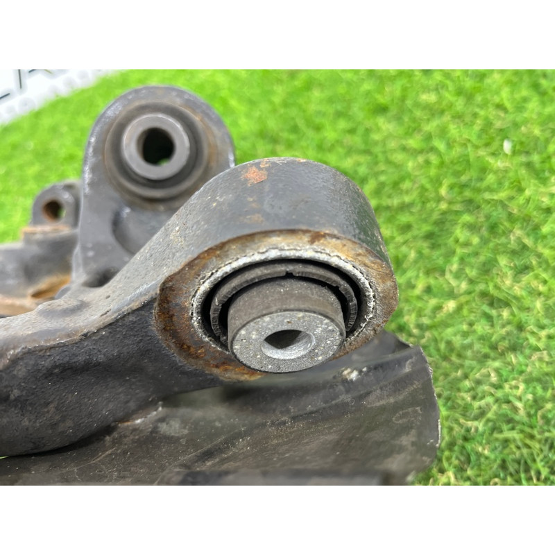 Цапфа подвески (подвеска) BMW X3 F25 2012 3.0 33406797570