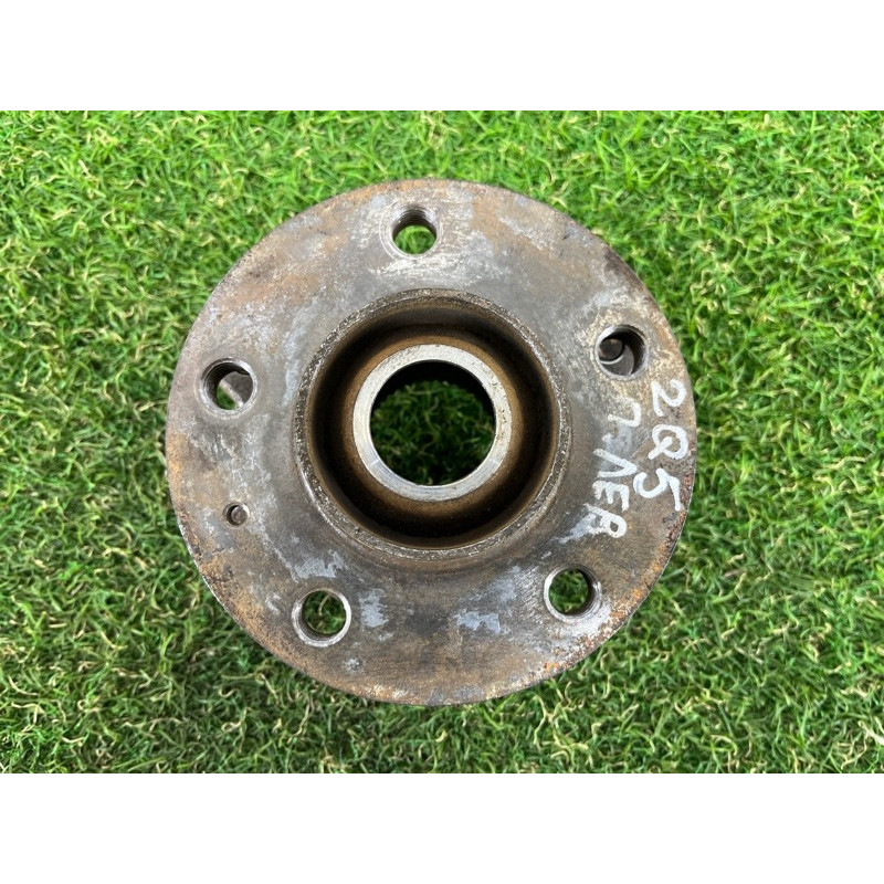 Ступица (подвеска) AUDI Q5 8R 2012 3.2 CALB 4H0498625A