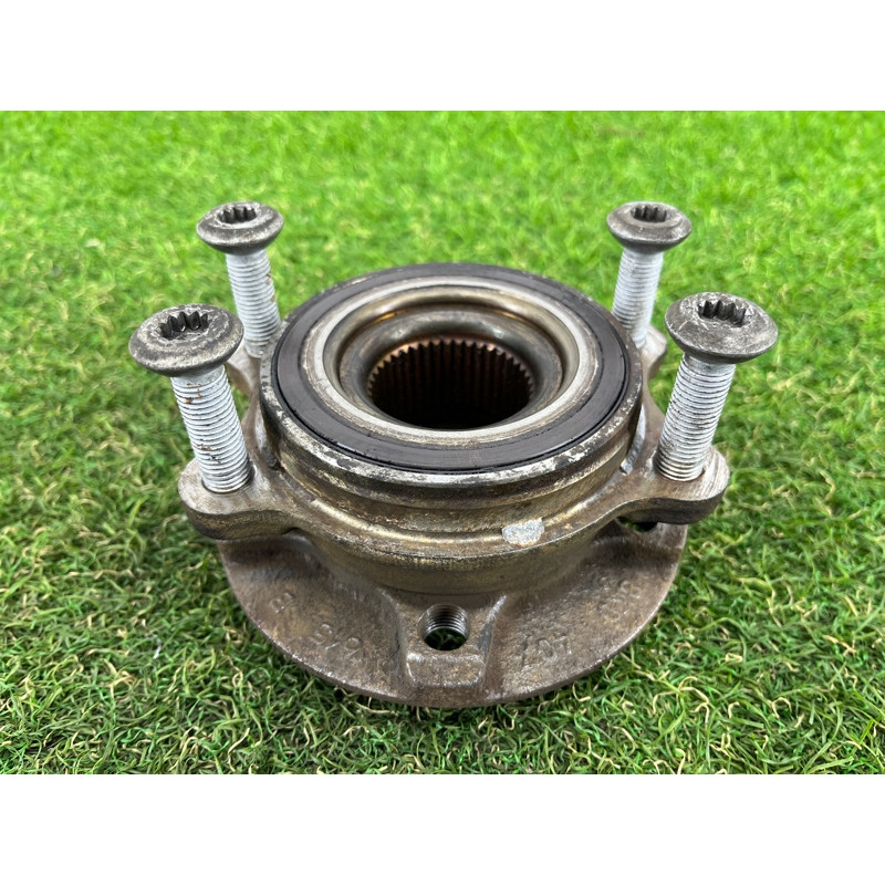 Ступица (подвеска) AUDI Q5 8R 2012 3.2 CALB 4H0498625A