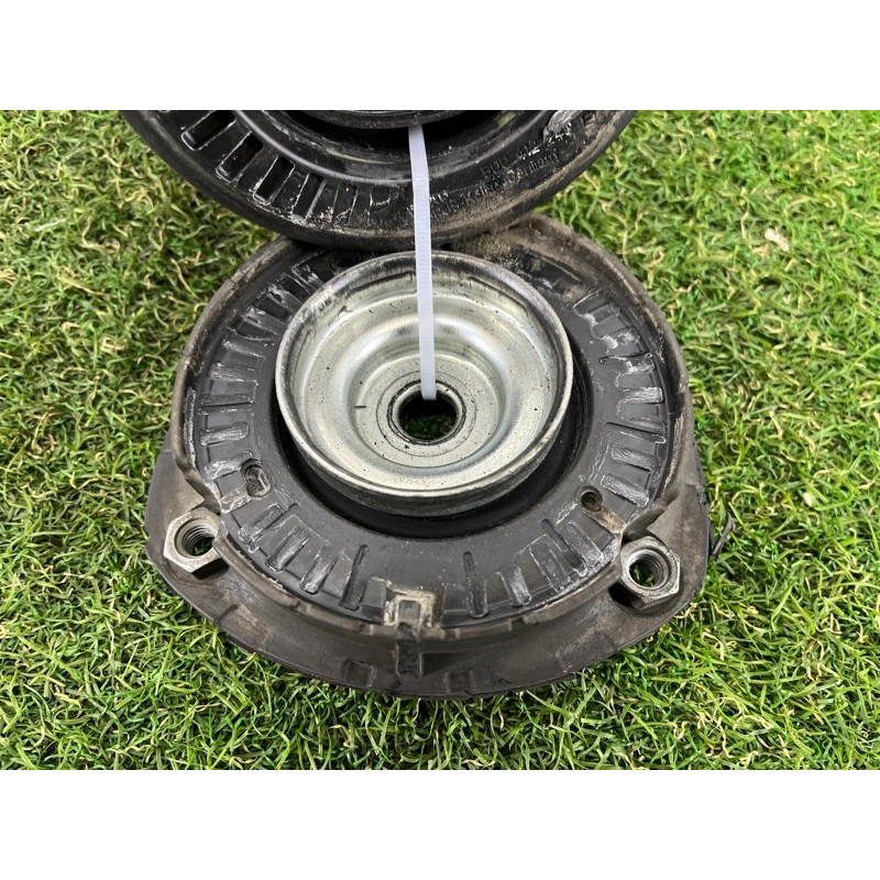 Опора стойки (подвеска) AUDI A3 8V 2015 1.8 5Q0412331D