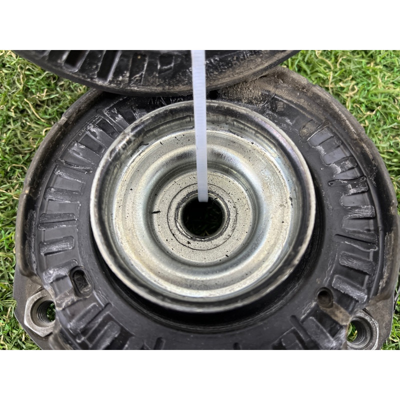 Опора стойки (подвеска) AUDI A3 8V 2015 1.8 5Q0412331D