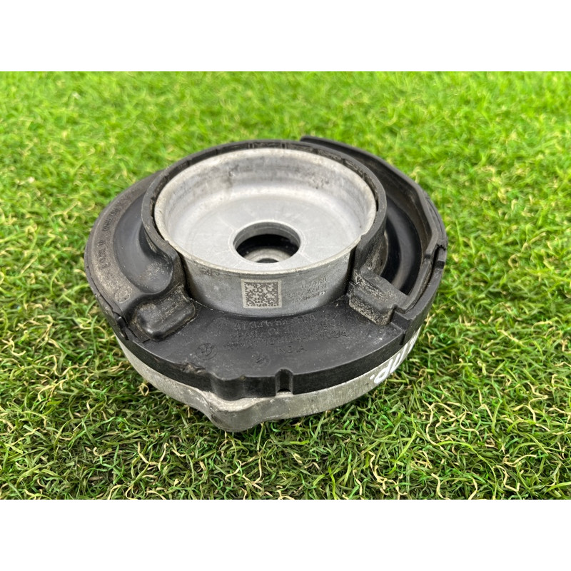 Опора стійки (підвіска) BMW 5-series G30 2017 2.0 B46B20 31306884485