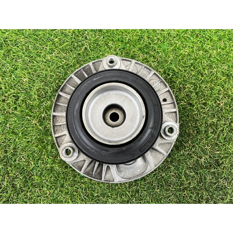 Опора стойки (подвеска) BMW 2-series F22 2015 2.0 31306880438