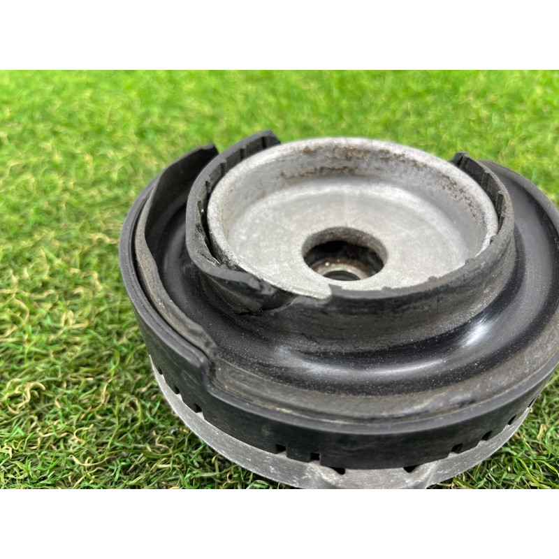 Опора стійки (підвіска) BMW 5-series F10 2011 3.0 31306795083