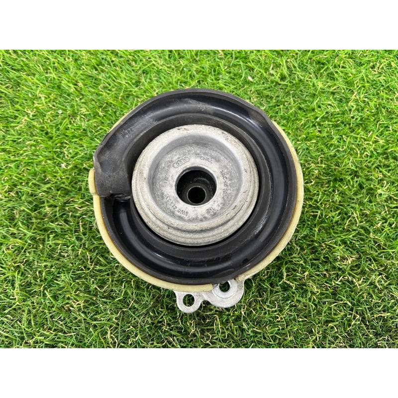 Опора стойки (подвеска) AUDI A4 B9 2017 2.0 8W0412377