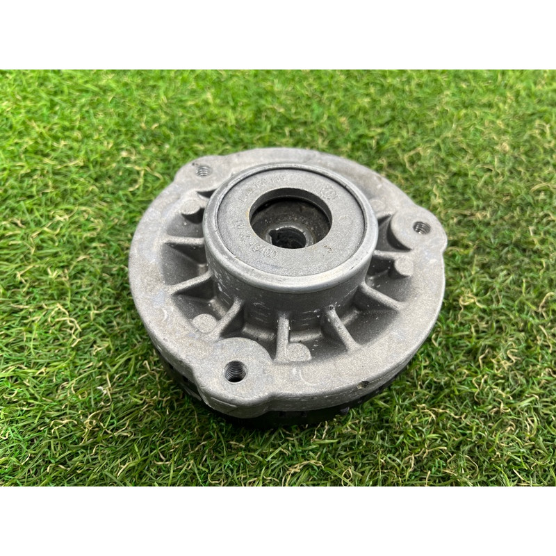 Опора стойки (подвеска) BMW X3 F25 2012 3.0 33506787178