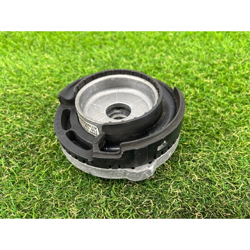 Опора стойки (подвеска) BMW X3 F25 2012 3.0 33506787178