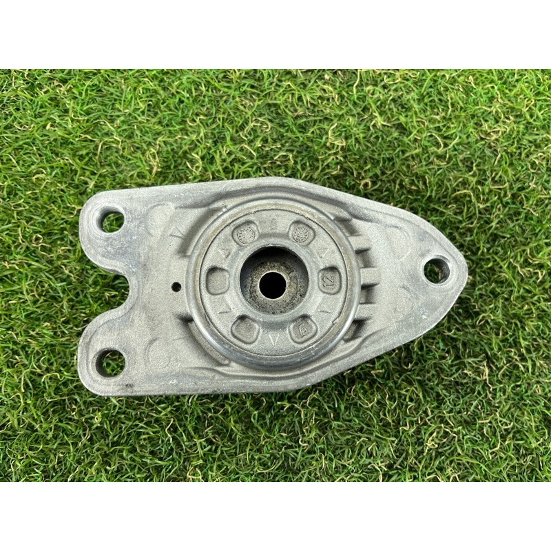 Опора стойки (подвеска) BMW 2-series F22 2015 2.0 33506865257