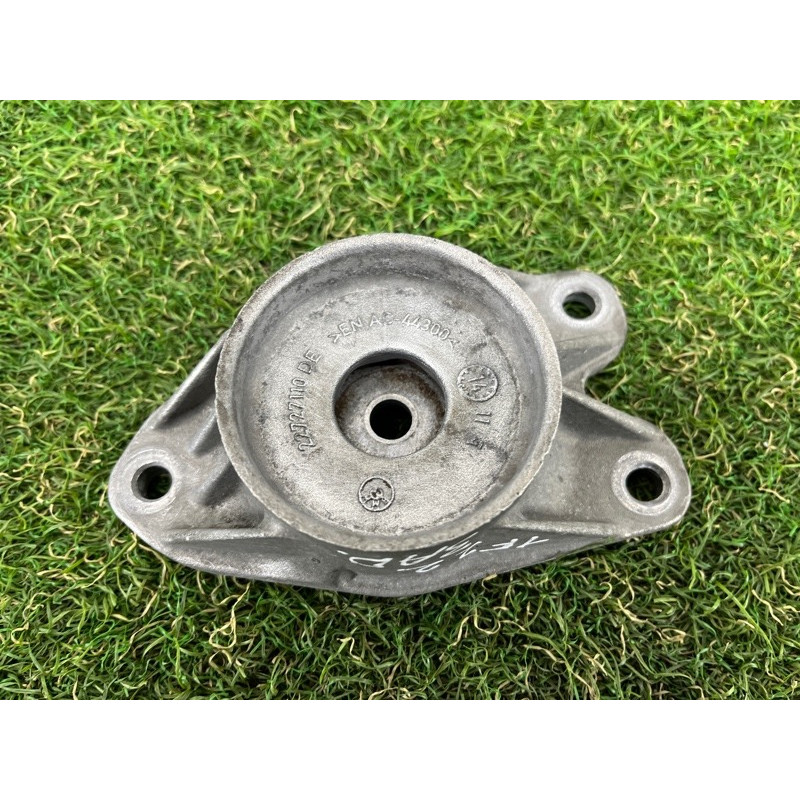 Опора стойки (подвеска) BMW 2-series F22 2015 2.0 33506865257