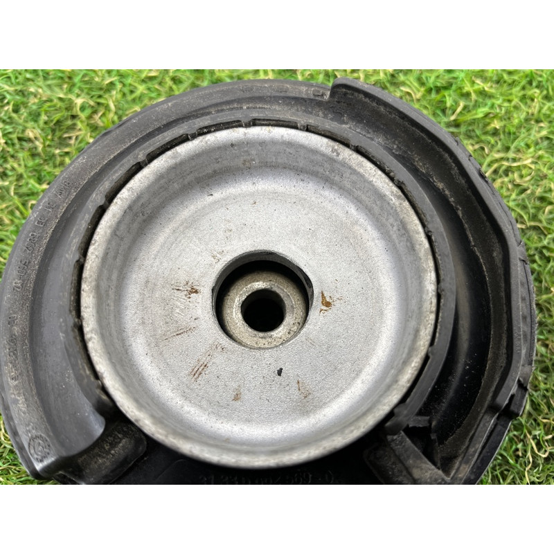 Опора стійки (підвіска) BMW 5-series G30 2017 2.0 B46B20 31306884485