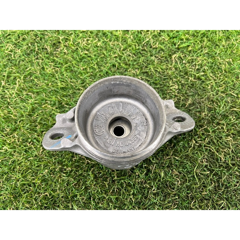 Опора стойки (подвеска) AUDI A3 8V 2018 2.0 CZRA 5Q0513353G