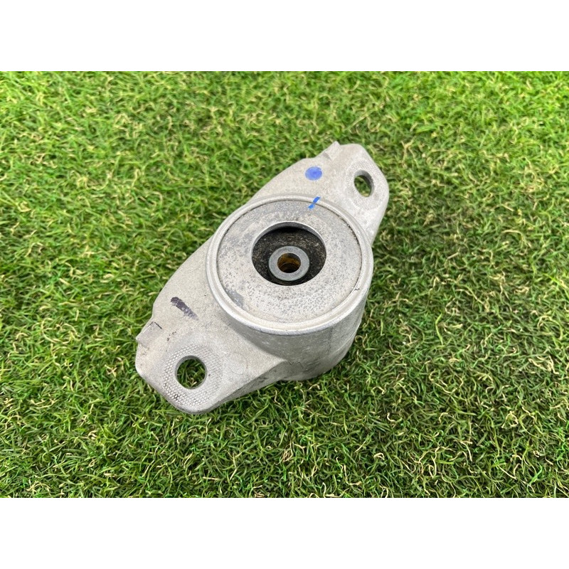 Опора стойки (подвеска) AUDI A4 B9 2017 2.0 8W0513353