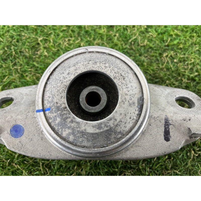 Опора стойки (подвеска) AUDI A4 B9 2017 2.0 8W0513353