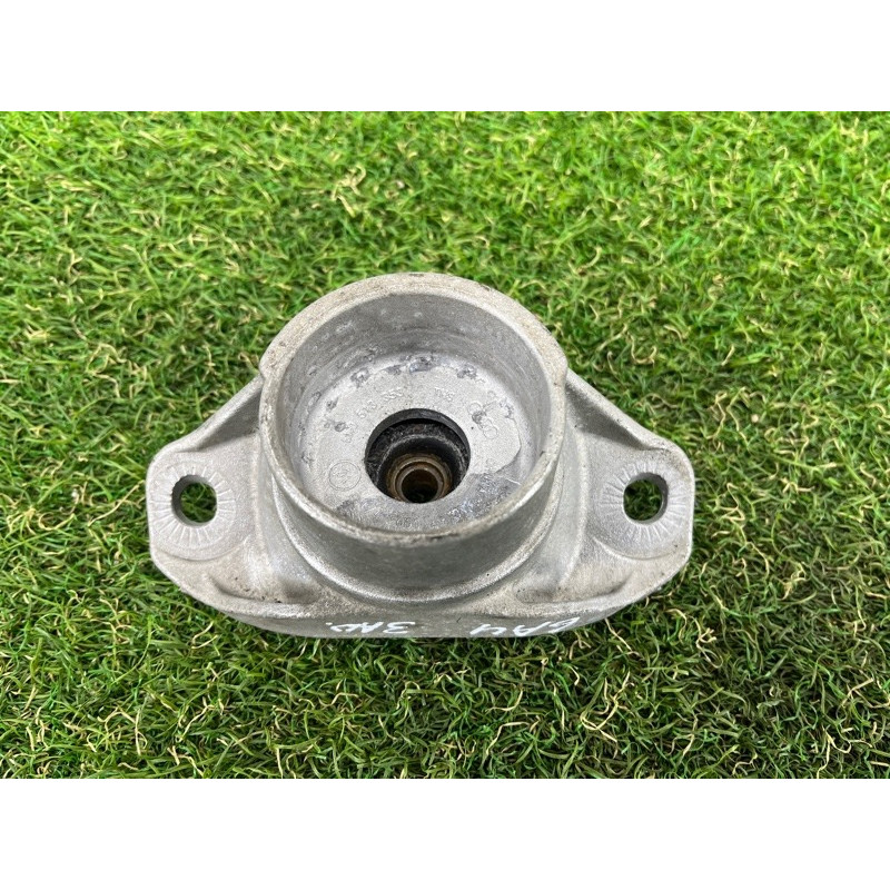 Опора стойки (подвеска) AUDI A4 B9 2017 2.0 8W0513353
