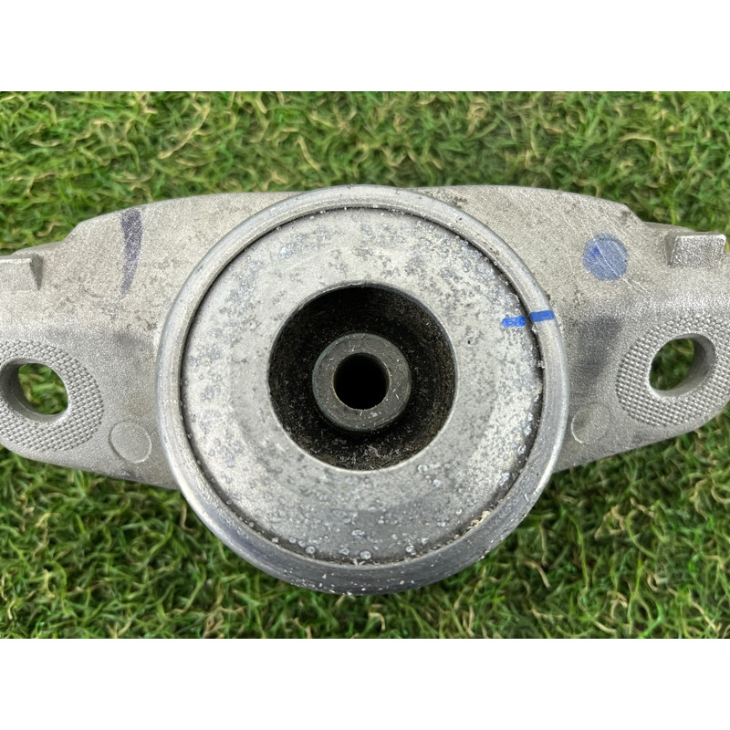 Опора стойки (подвеска) AUDI A4 B9 2017 2.0 8W0513353