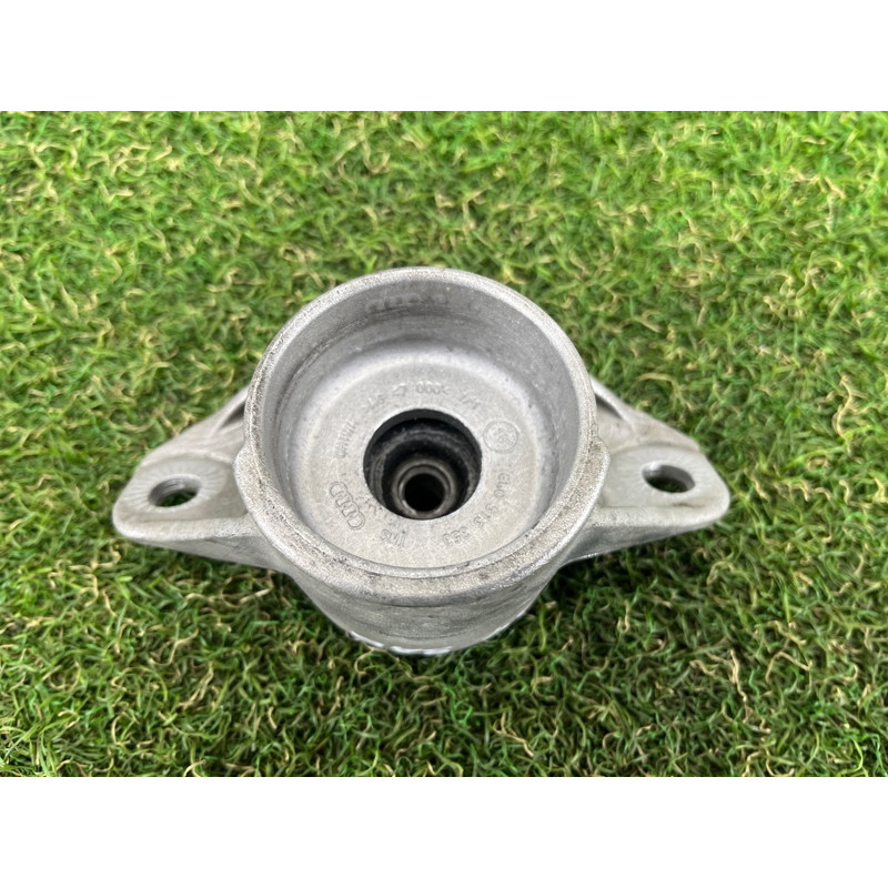 Опора стойки (подвеска) AUDI A4 B9 2017 2.0 8W0513353
