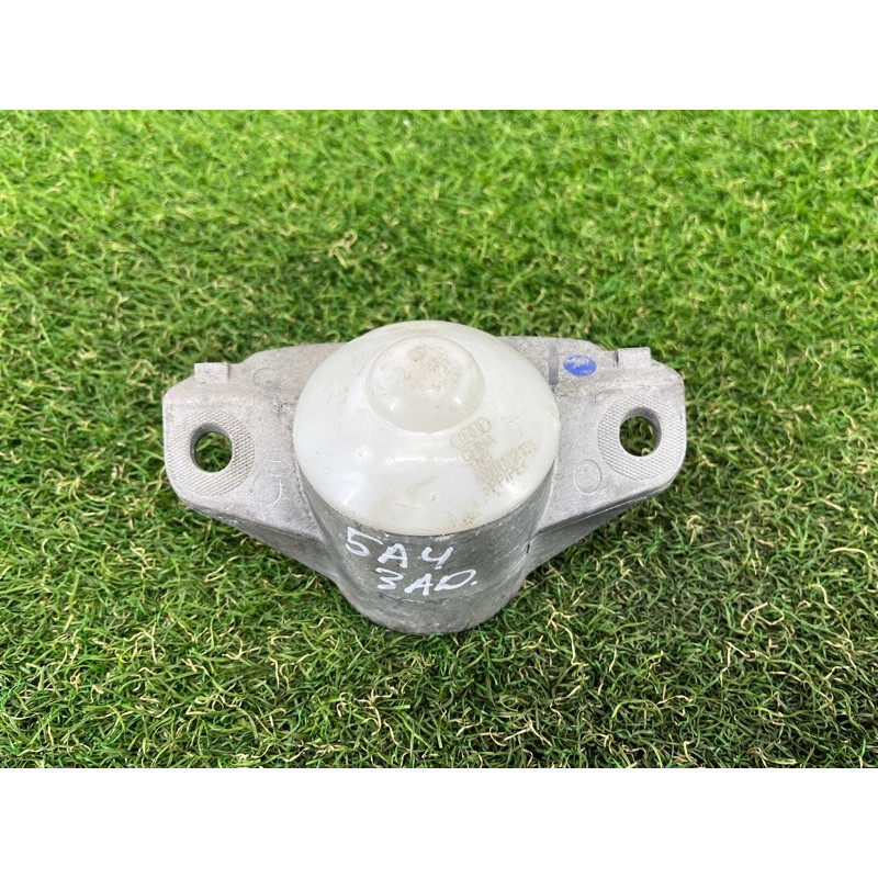 Опора стойки (подвеска) AUDI A4 B9 2017 2.0 8W0513353