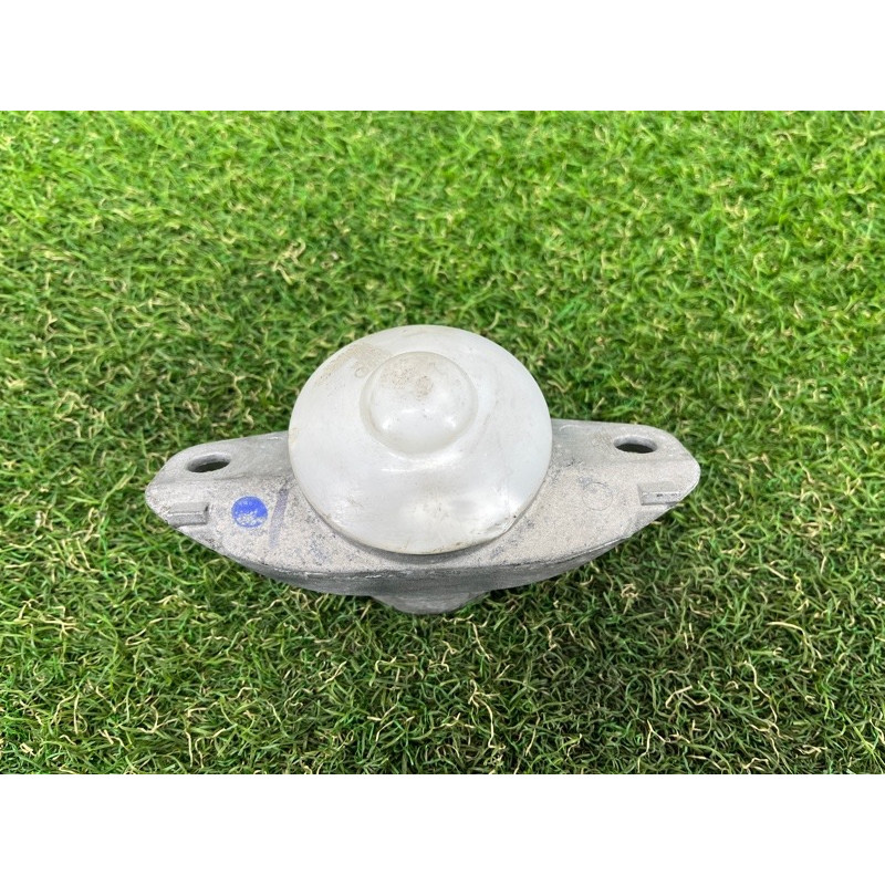 Опора стойки (подвеска) AUDI A4 B9 2017 2.0 8W0513353