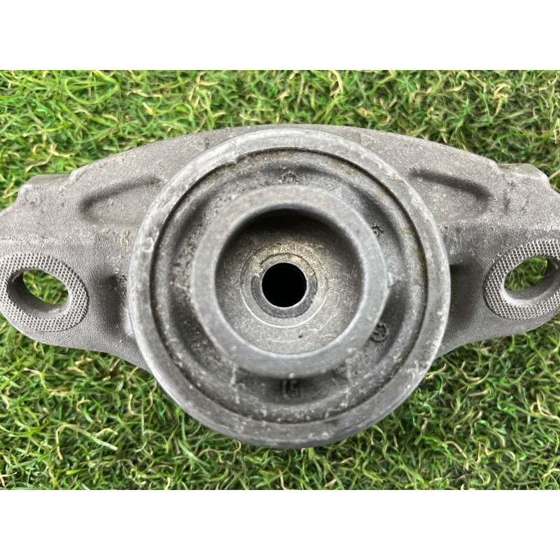 Опора стойки (подвеска) AUDI A3 8V 2018 2.0 CZRA 5Q0513353G