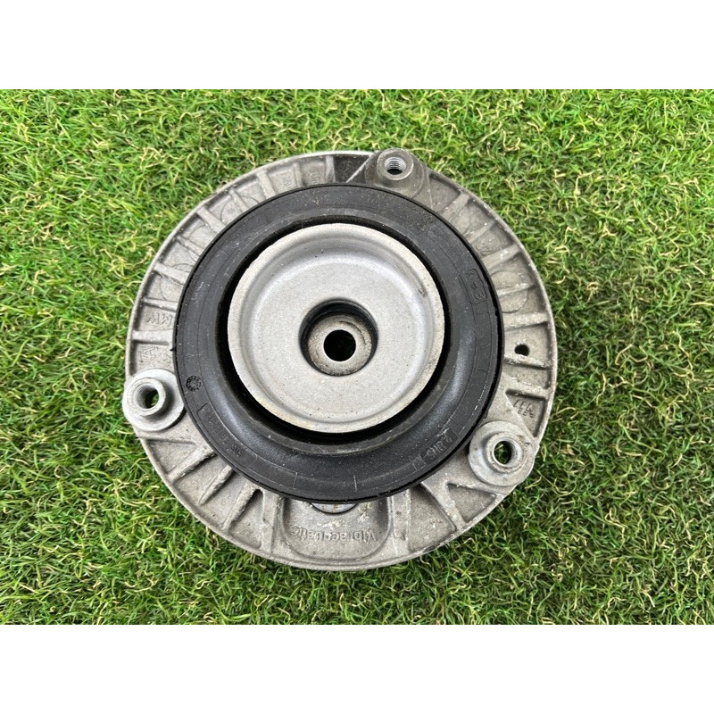 Опора стойки (подвеска) BMW 2-series F22 2015 2.0 31306880438