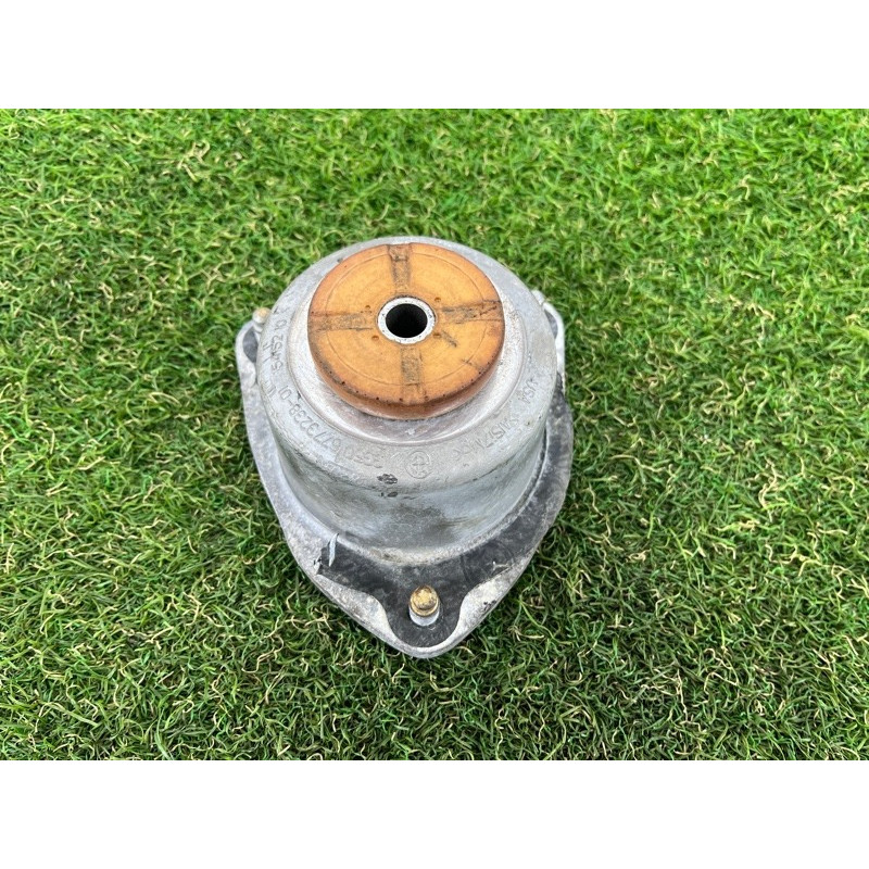 Опора стойки (подвеска) BMW X5 E70 2008 3.0 N52N 33526788778