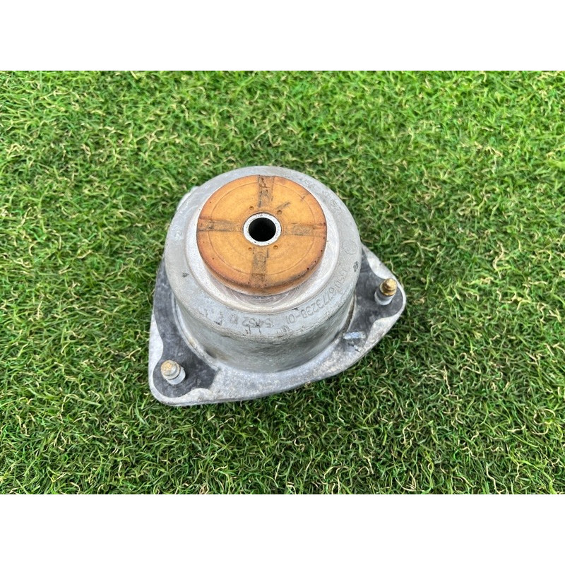 Опора стойки (подвеска) BMW X5 E70 2008 3.0 N52N 33526788778