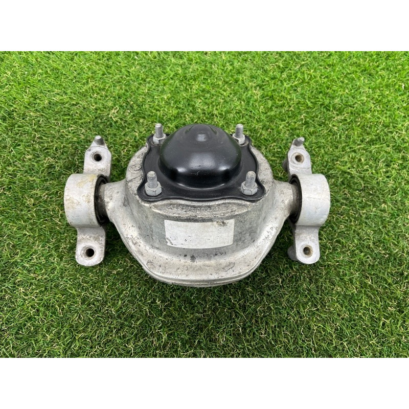 Опора стойки (подвеска) Volkswagen Touareg FL 2015 3.6 7P0512302