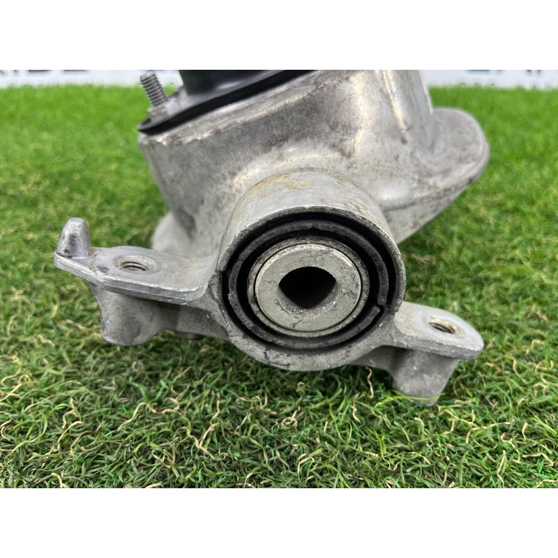 Опора стойки (подвеска) Volkswagen Touareg FL 2015 3.6 7P0512302