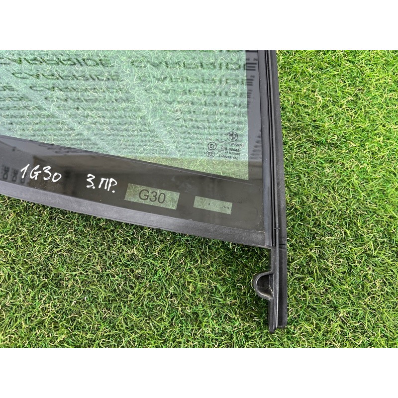 Форточка двери (кузов и элементы) BMW 5-series G30 2017 2.0 B46B20 51357381348