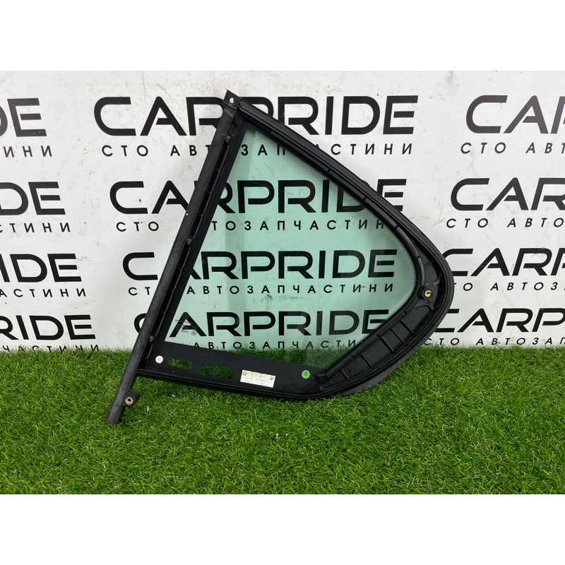 Форточка двери (кузов и элементы) BMW 5-series G30 2017 2.0 B46B20 51357381348