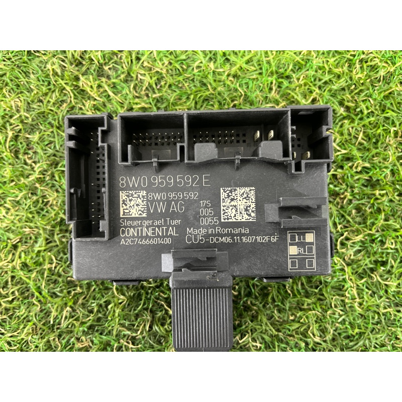 Блок управления дверьми (электрика / блок управления) AUDI A4 B9 2017 2.0 8W0959592E